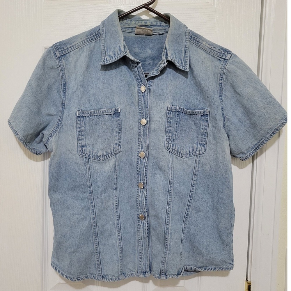 Sonoma Jean Company Light Wash Denim Short Sleeve Button Up Shirt Vintage Style